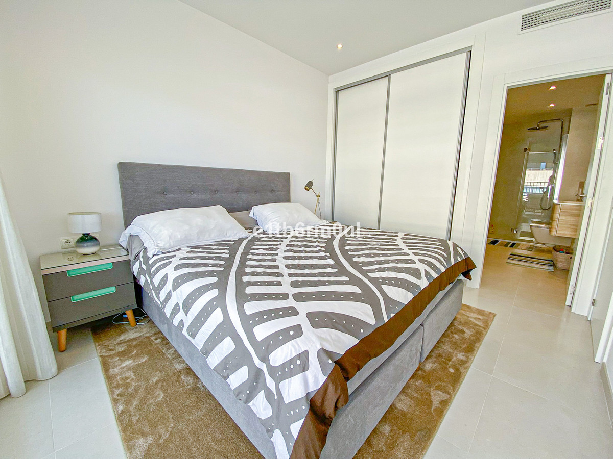 2 Bed Apartment for sale in The Golden Mile Costa Del Sol, Málaga, Spain