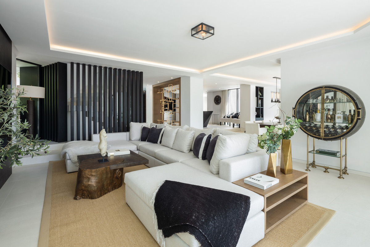 Se vende Villa - Chalet de 5 dormitorios en Costa Del Sol, Málaga, España