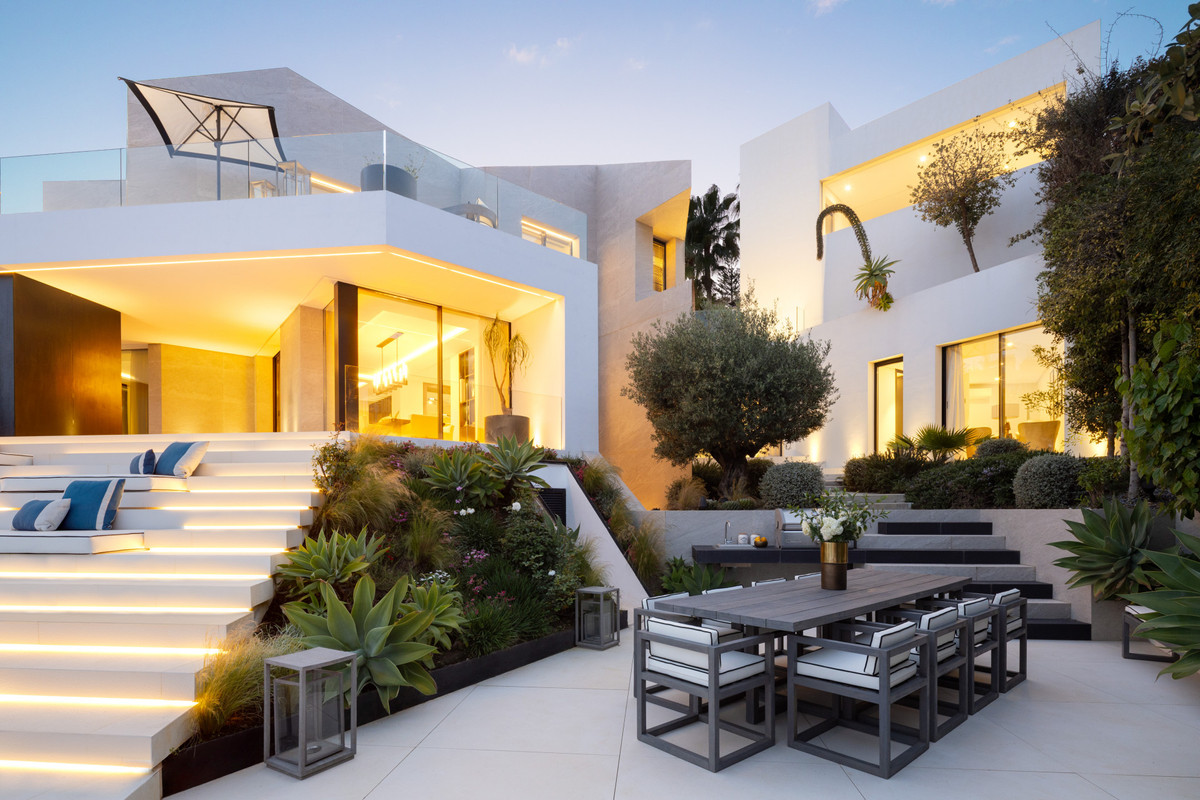 Se vende Villa - Chalet de 5 dormitorios en Costa Del Sol, Málaga, España