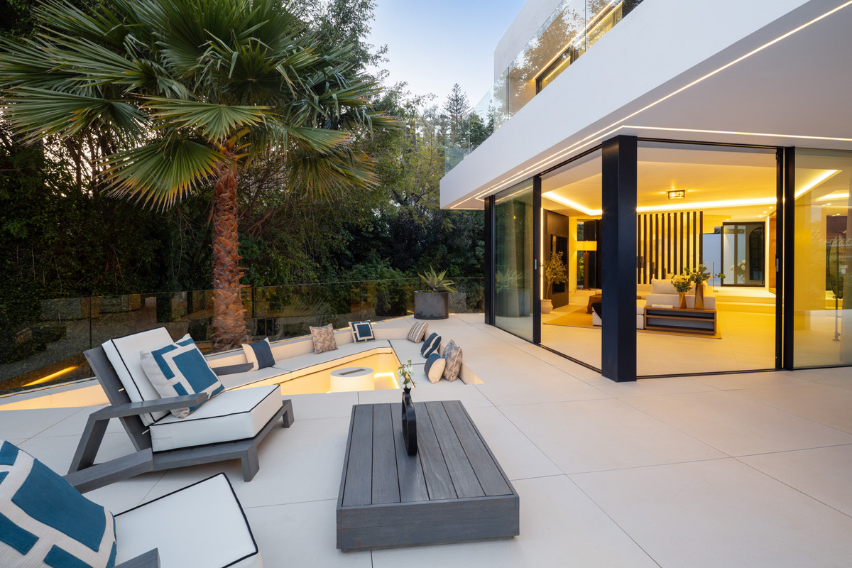 Se vende Villa - Chalet de 5 dormitorios en Costa Del Sol, Málaga, España