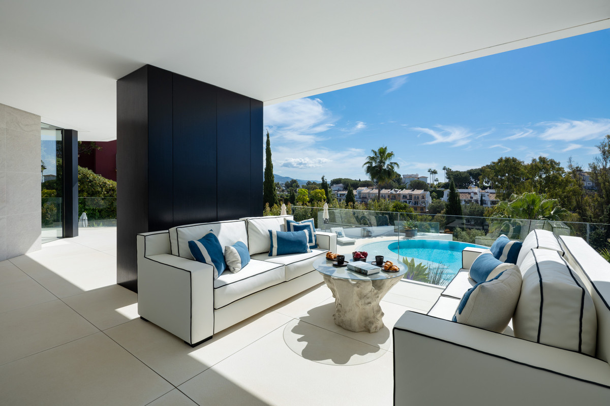 Se vende Villa - Chalet de 5 dormitorios en Costa Del Sol, Málaga, España