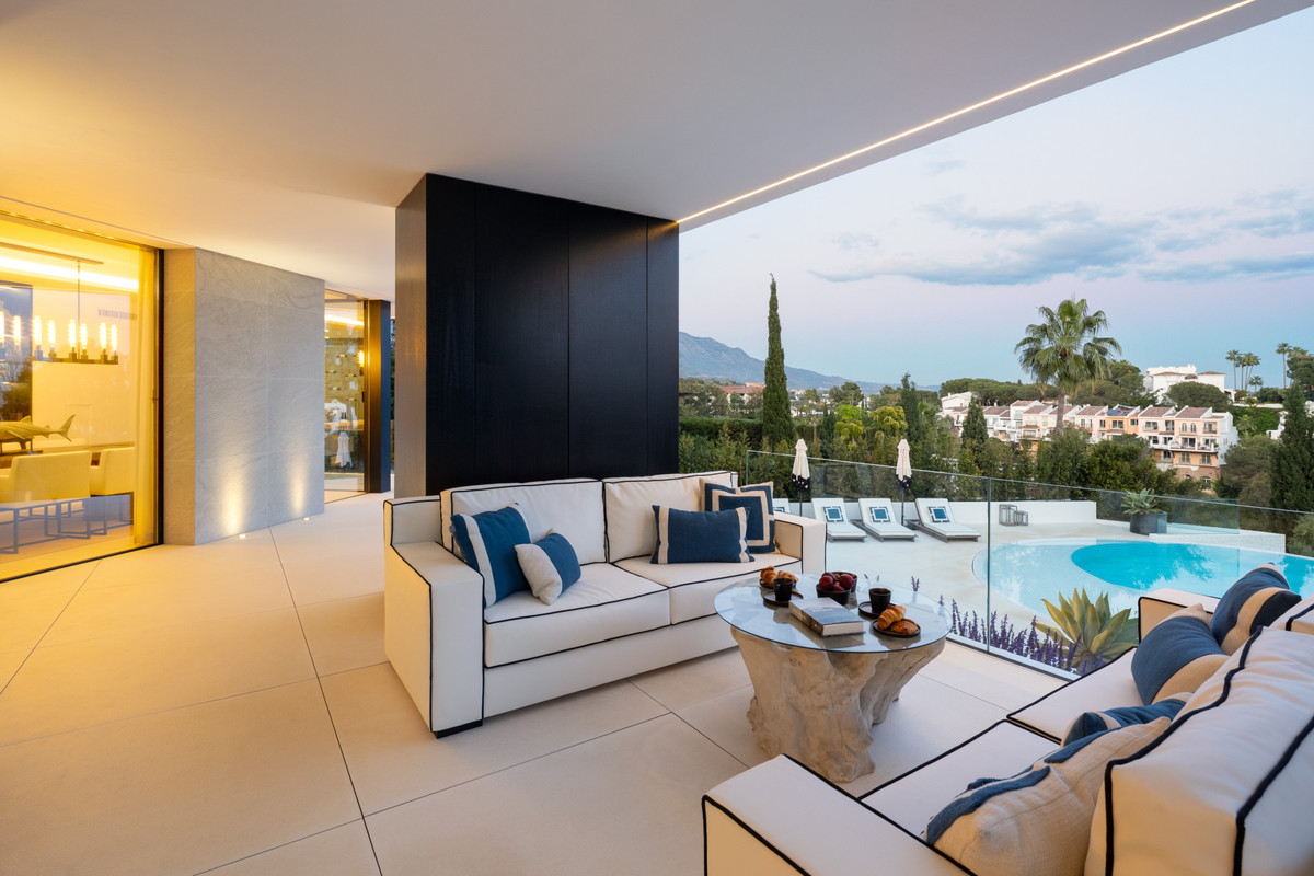 Se vende Villa - Chalet de 5 dormitorios en Costa Del Sol, Málaga, España