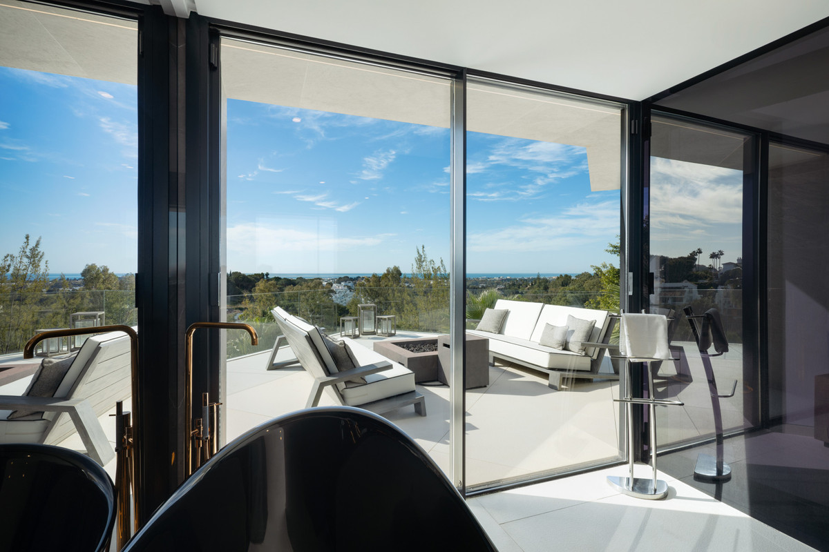 Se vende Villa - Chalet de 5 dormitorios en Costa Del Sol, Málaga, España