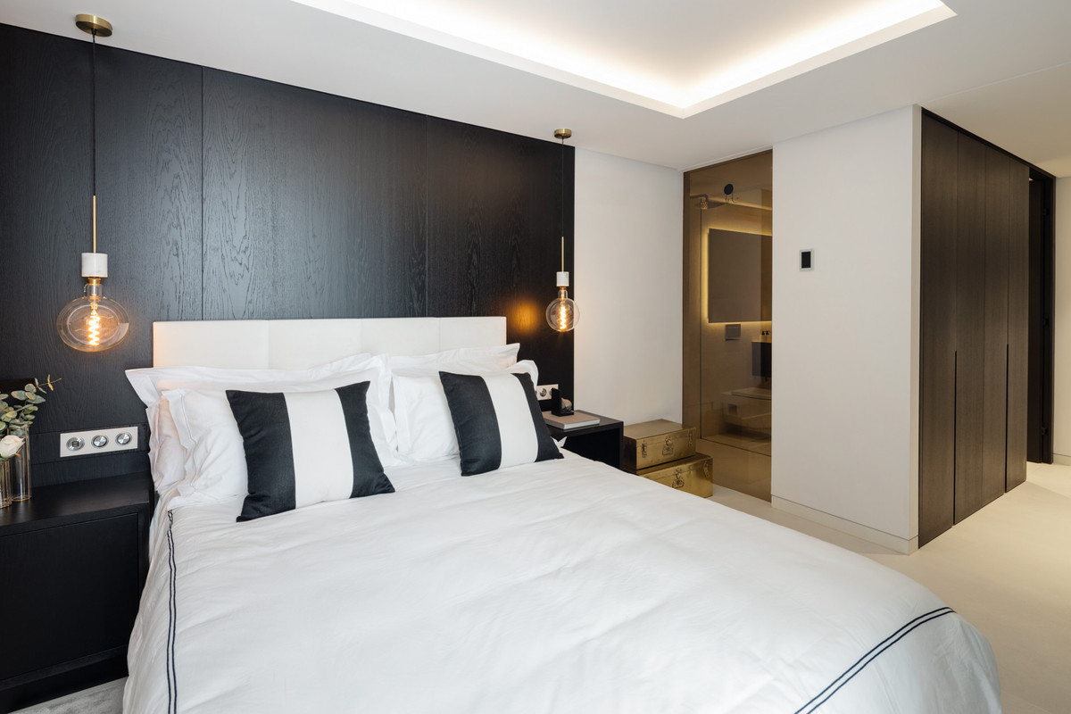Se vende Villa - Chalet de 5 dormitorios en Costa Del Sol, Málaga, España
