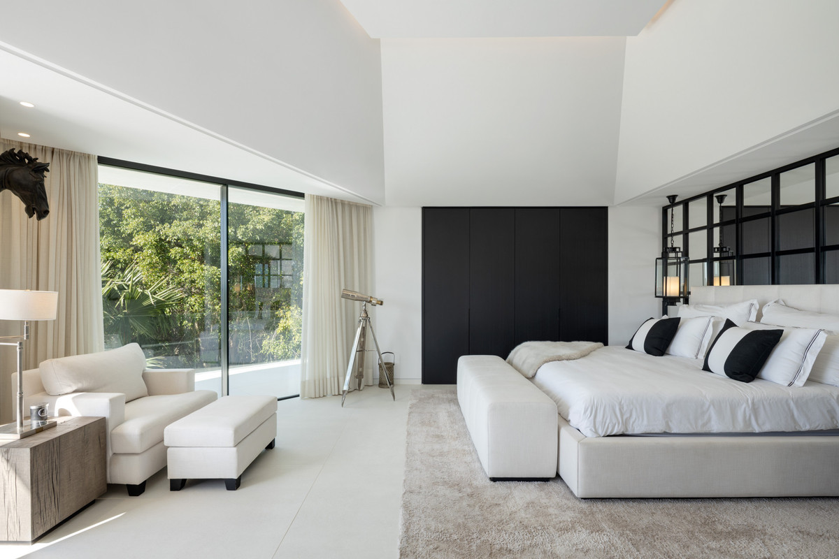 Se vende Villa - Chalet de 5 dormitorios en Costa Del Sol, Málaga, España