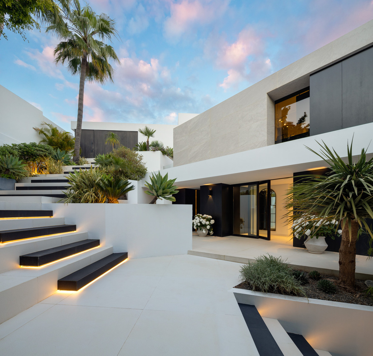 Se vende Villa - Chalet de 5 dormitorios en Costa Del Sol, Málaga, España