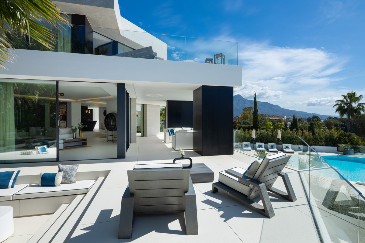 Se vende Villa - Chalet de 5 dormitorios en Costa Del Sol, Málaga, España