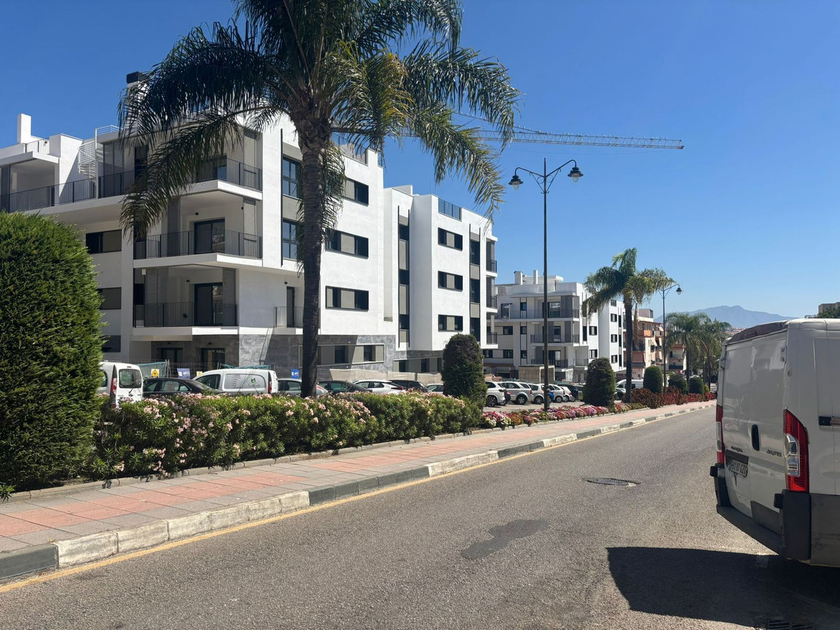 2 Bed Apartment for sale in Estepona Costa Del Sol, Málaga, Spain