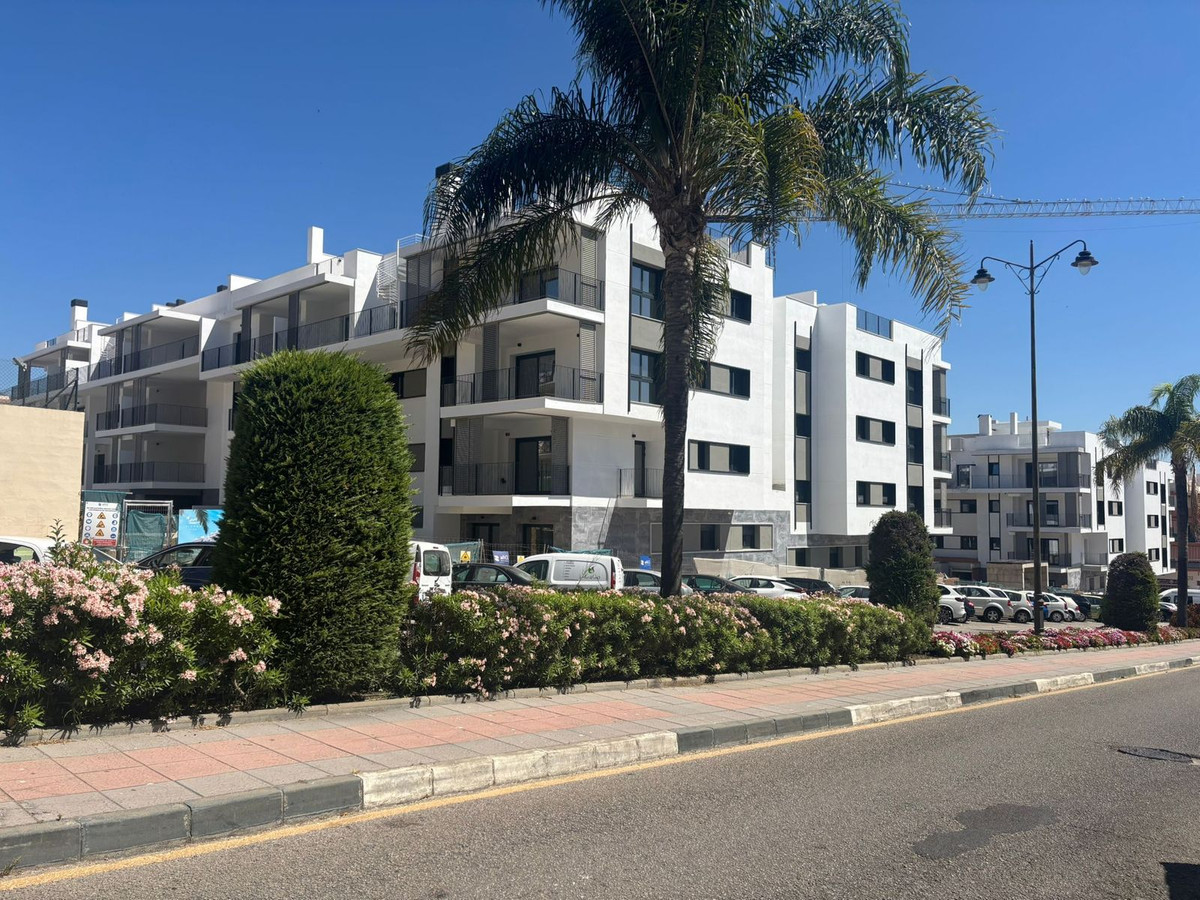 2 Bed Apartment for sale in Estepona Costa Del Sol, Málaga, Spain