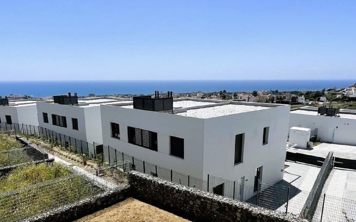 3 Bed Townhouse for sale in Riviera Del Sol Costa Del Sol, Málaga, Spain