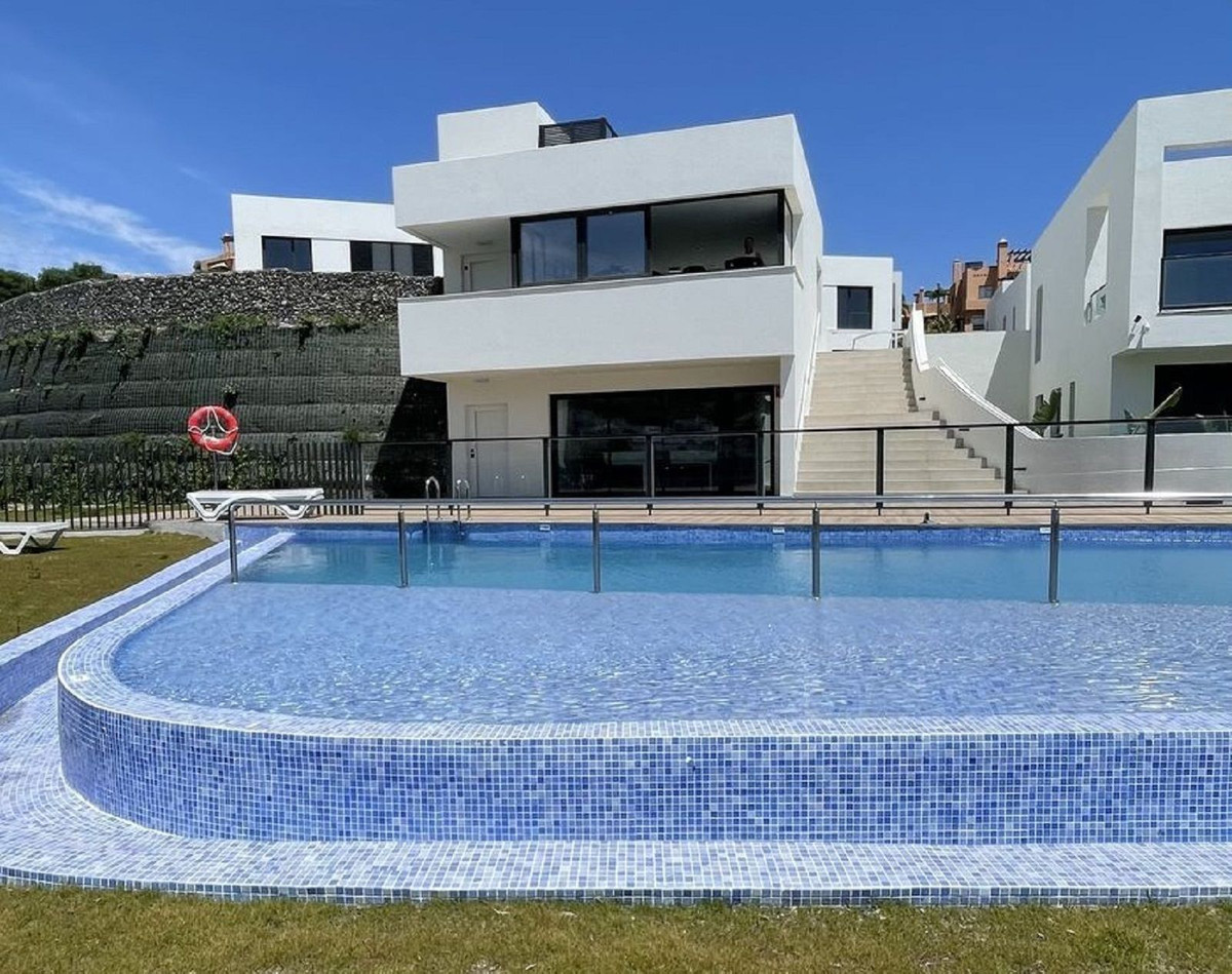 3 Bed Townhouse for sale in Riviera Del Sol Costa Del Sol, Málaga, Spain