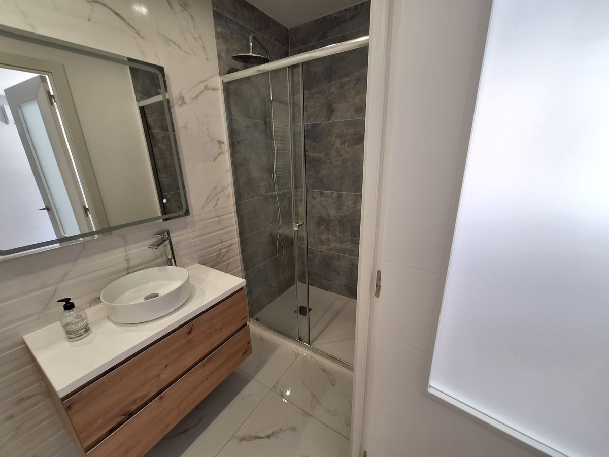 Se vende Apartamento Planta Baja de 2 dormitorios en Costa Blanca, Alicante, España