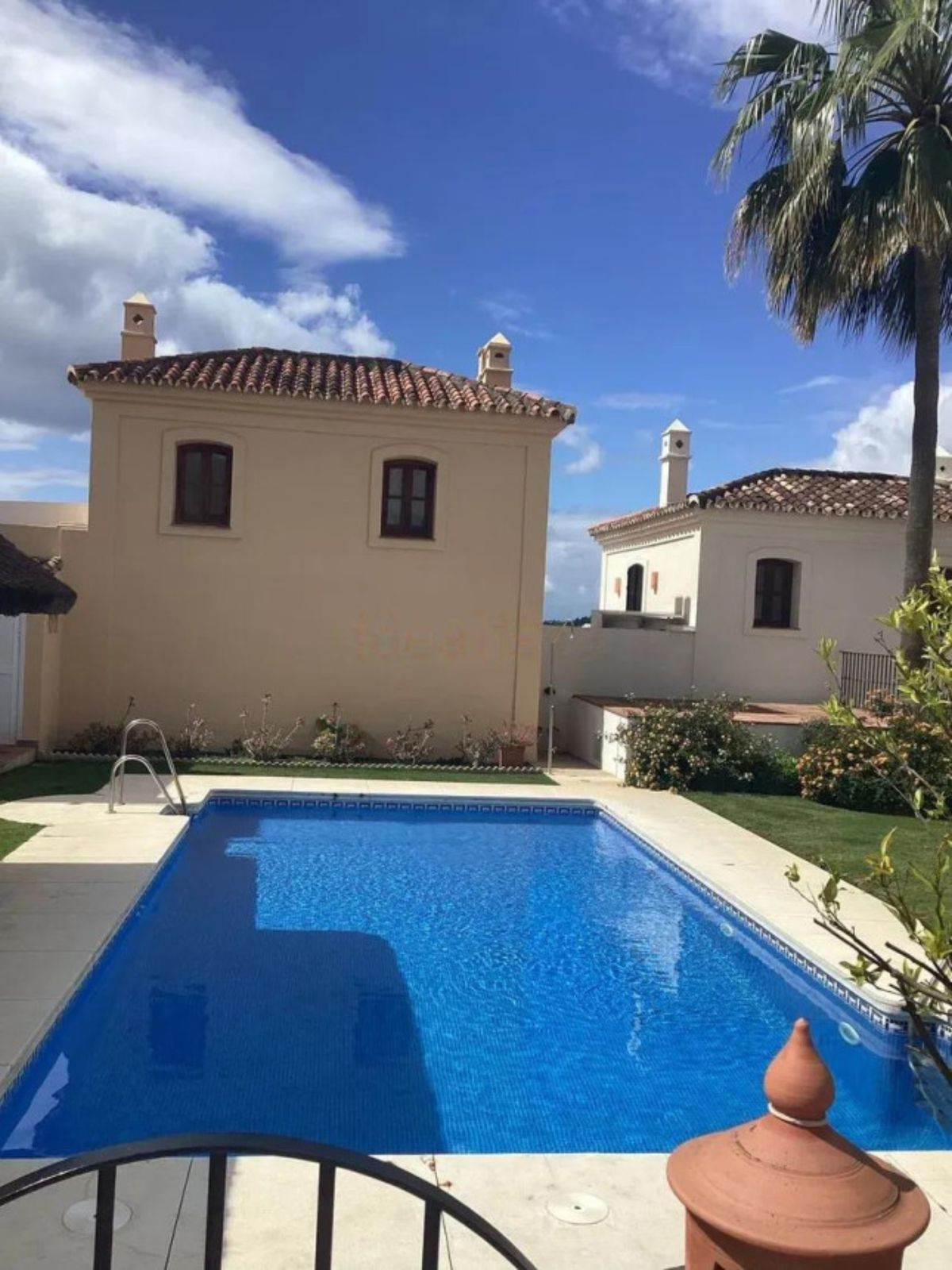 2 Bed Townhouse for sale in Benahavís Costa Del Sol, Málaga, Spain