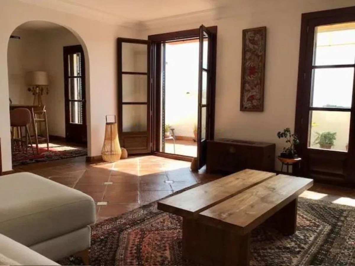 2 Bed Townhouse for sale in Benahavís Costa Del Sol, Málaga, Spain