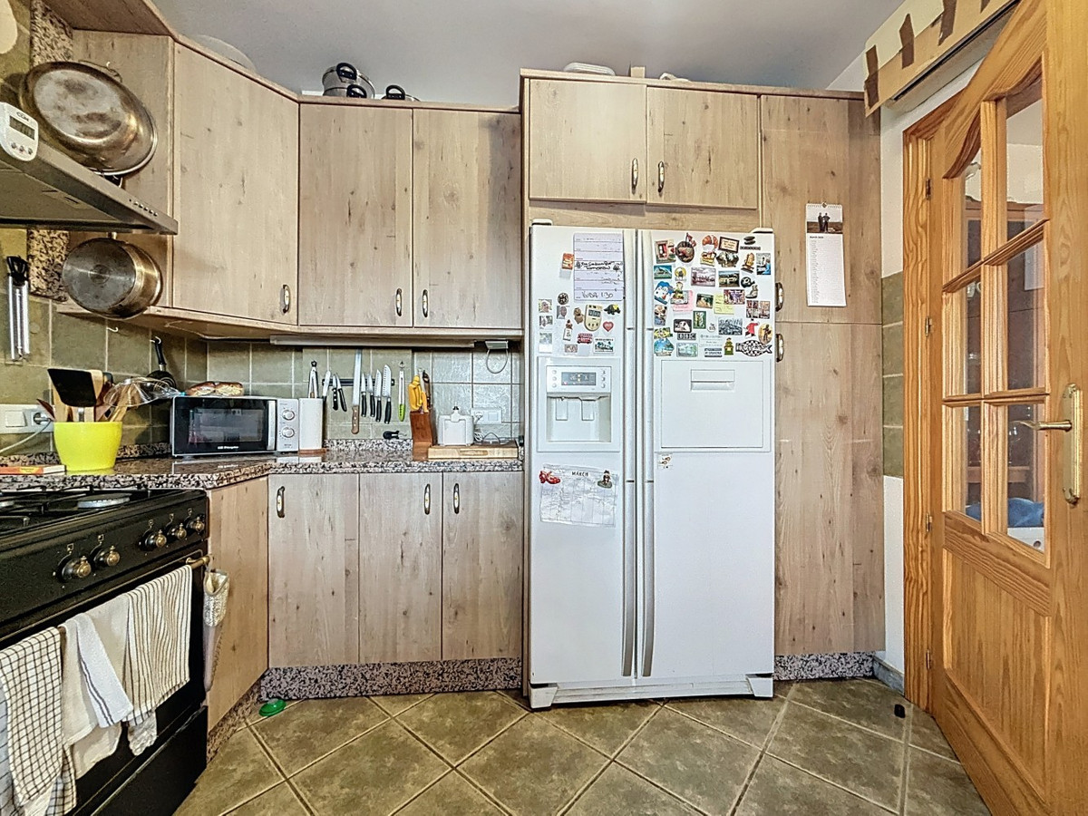 Se vende Villa - Chalet de 5 dormitorios en Costa Del Sol East, Málaga, España