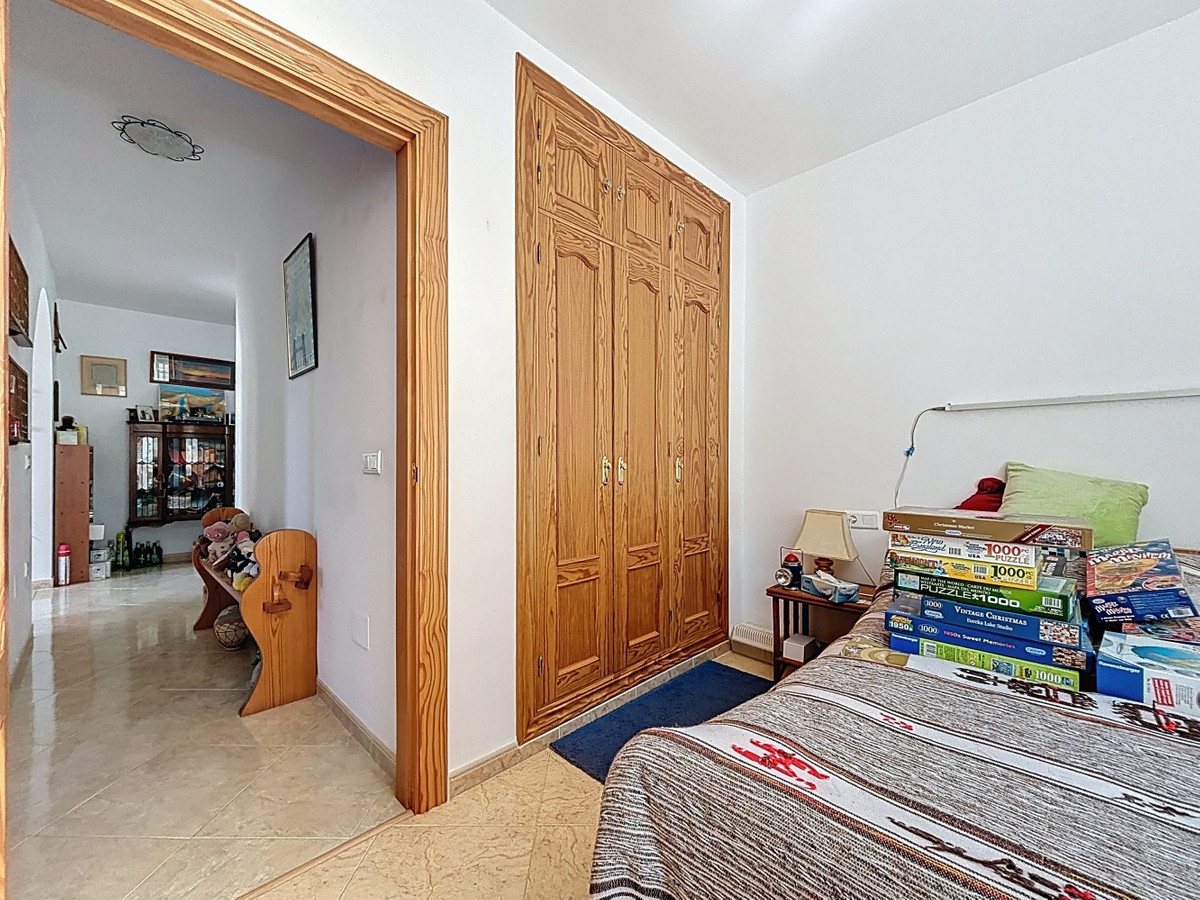 Se vende Villa - Chalet de 5 dormitorios en Costa Del Sol East, Málaga, España