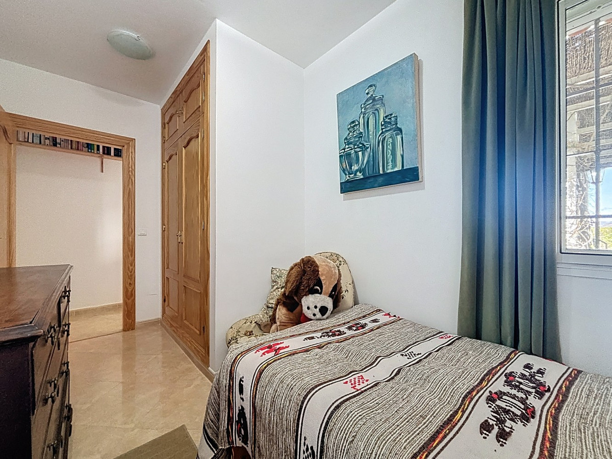 Se vende Villa - Chalet de 5 dormitorios en Costa Del Sol East, Málaga, España