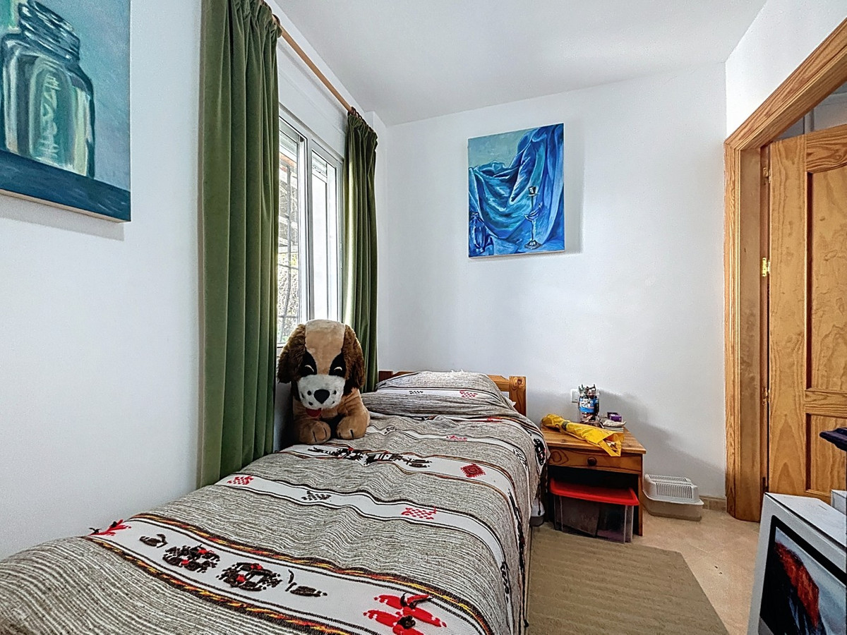 Se vende Villa - Chalet de 5 dormitorios en Costa Del Sol East, Málaga, España