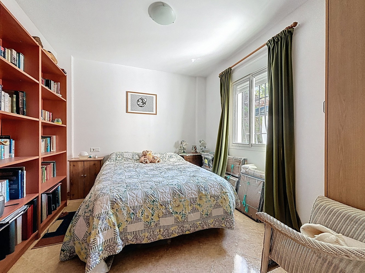 Se vende Villa - Chalet de 5 dormitorios en Costa Del Sol East, Málaga, España