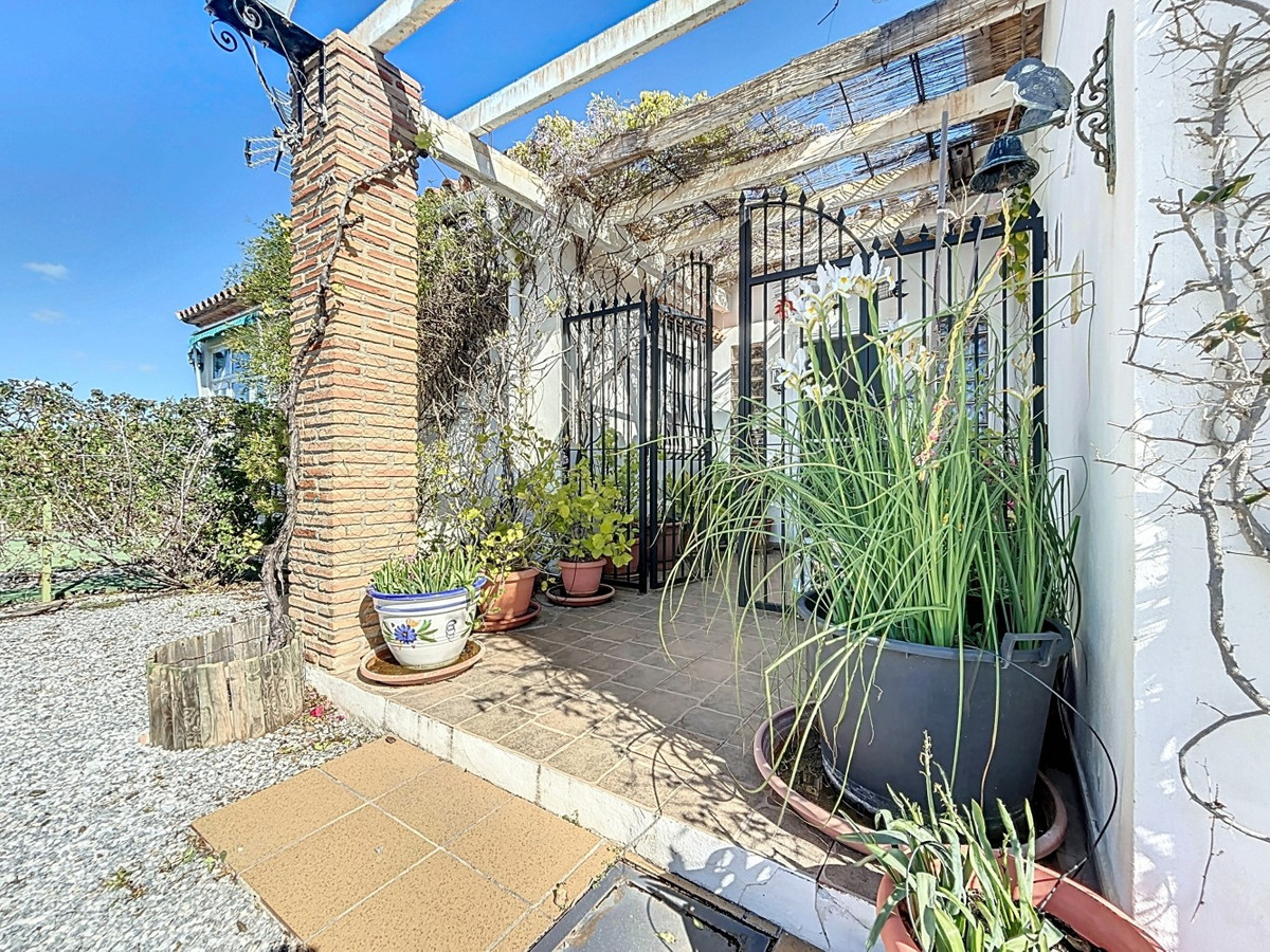 Se vende Villa - Chalet de 5 dormitorios en Costa Del Sol East, Málaga, España