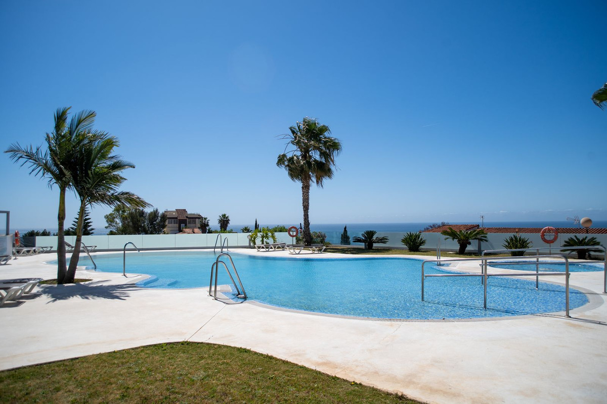 2 Bed Apartment for sale in Torreblanca Costa Del Sol, Málaga, Spain