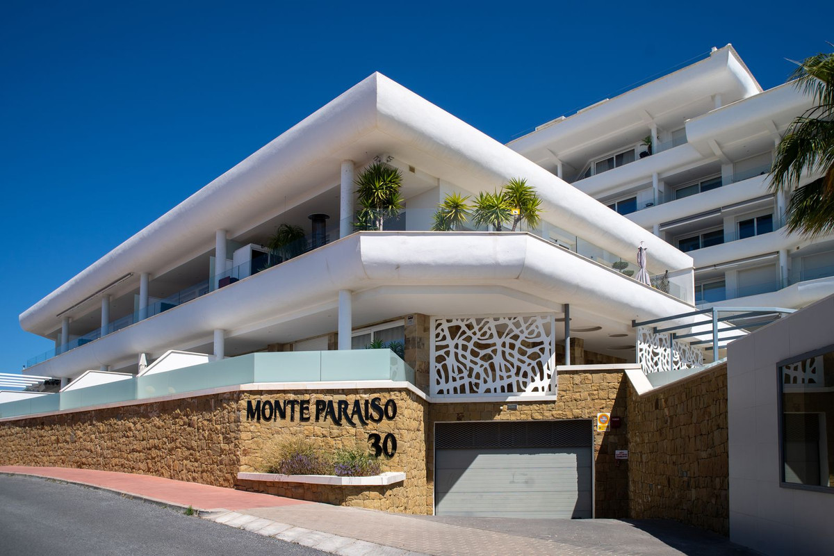 2 Bed Apartment for sale in Torreblanca Costa Del Sol, Málaga, Spain