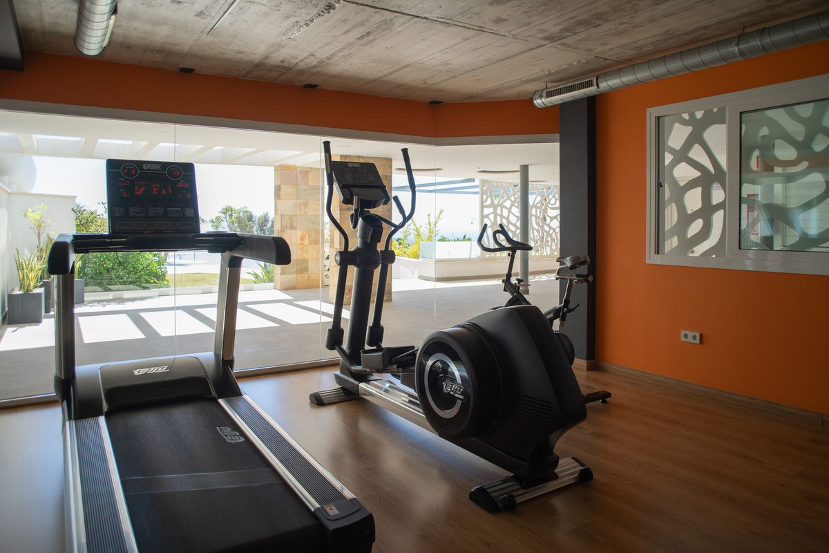 2 Bed Apartment for sale in Torreblanca Costa Del Sol, Málaga, Spain
