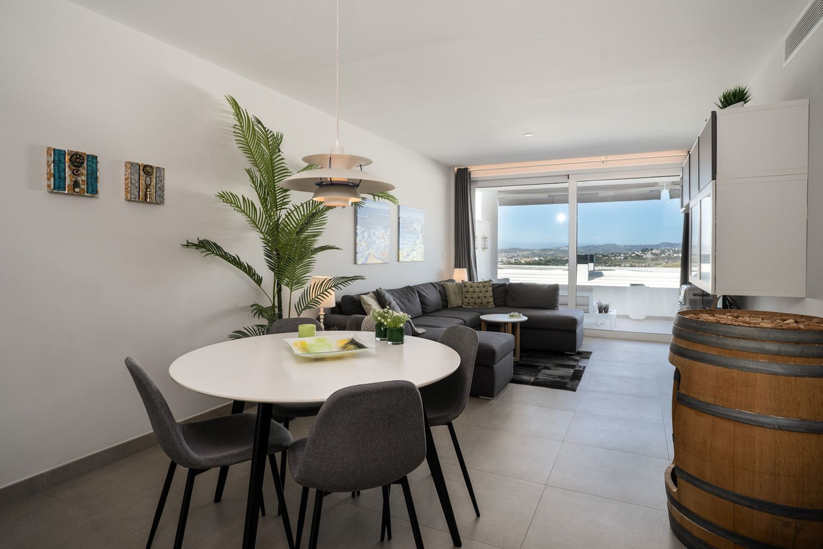 2 Bed Apartment for sale in Torreblanca Costa Del Sol, Málaga, Spain
