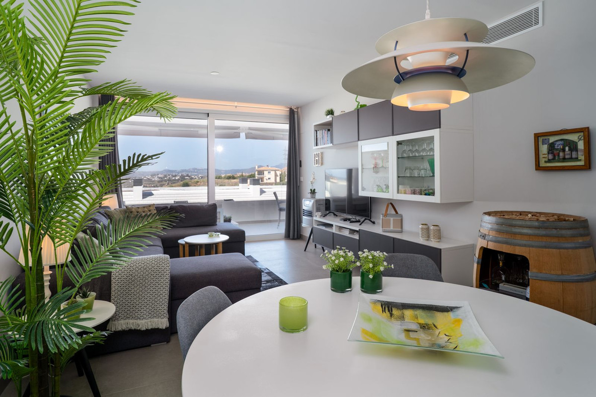 2 Bed Apartment for sale in Torreblanca Costa Del Sol, Málaga, Spain