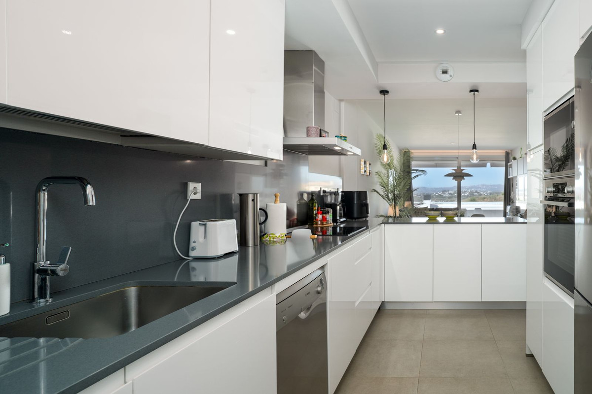 2 Bed Apartment for sale in Torreblanca Costa Del Sol, Málaga, Spain