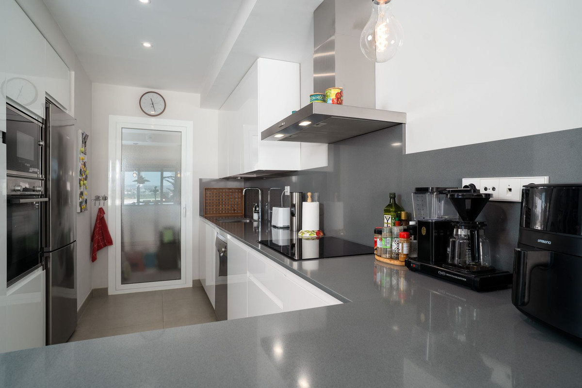 2 Bed Apartment for sale in Torreblanca Costa Del Sol, Málaga, Spain