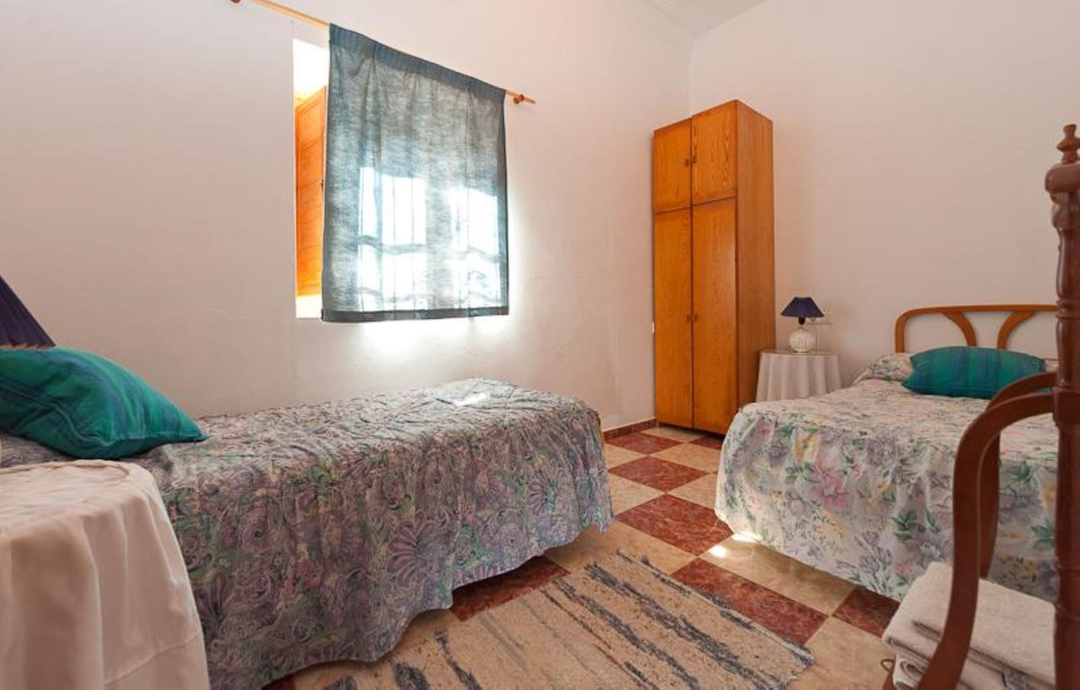 Se vende Adosada de 14 dormitorios en Costa Del Sol, Málaga, España