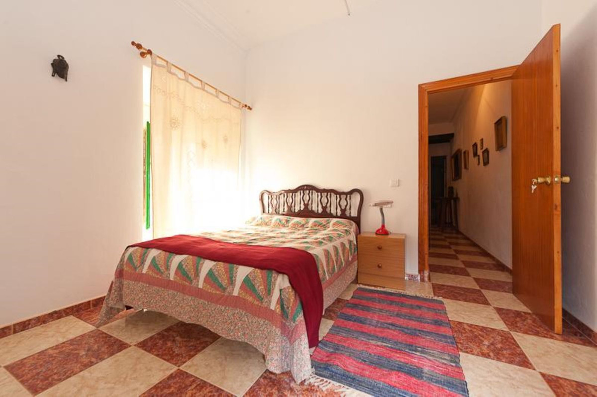 Se vende Adosada de 14 dormitorios en Costa Del Sol, Málaga, España