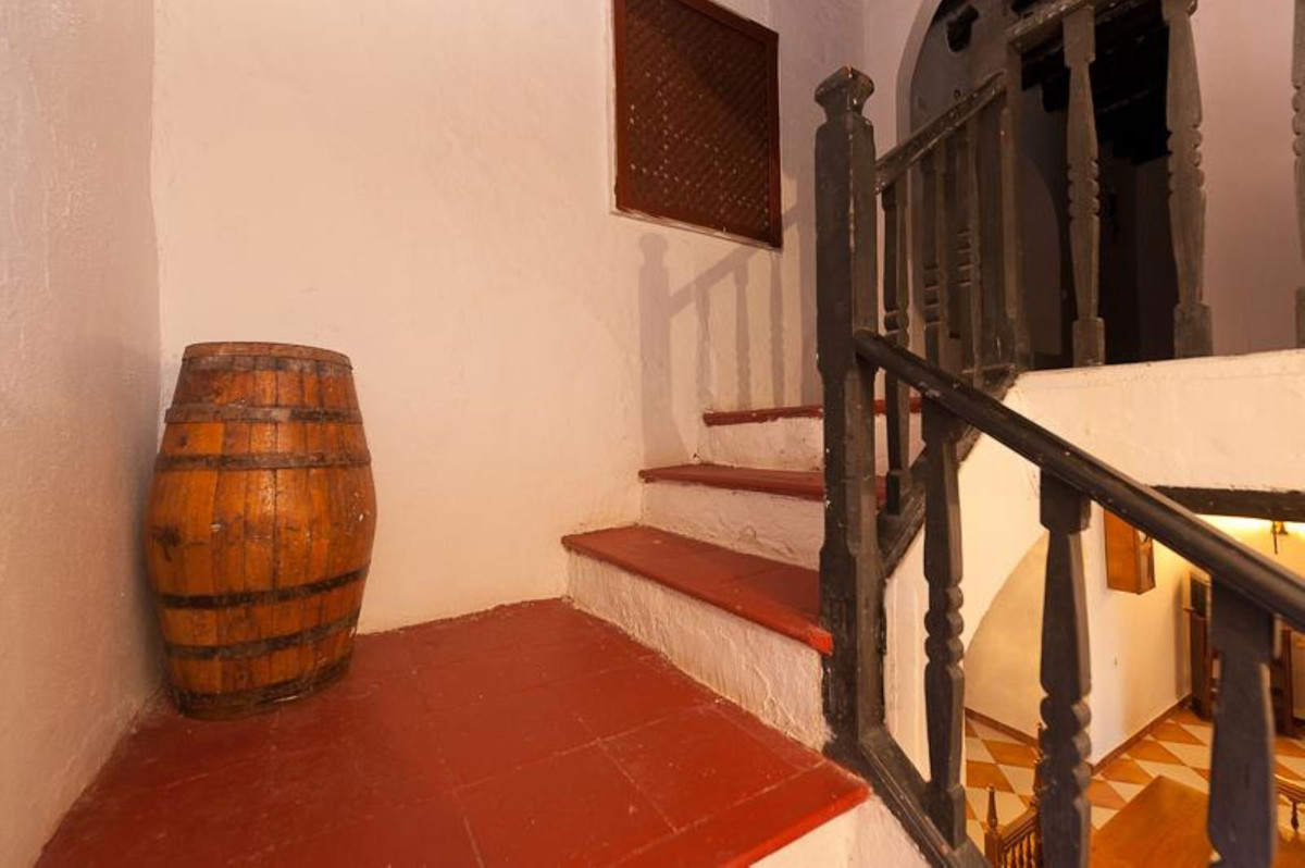 Se vende Adosada de 14 dormitorios en Costa Del Sol, Málaga, España