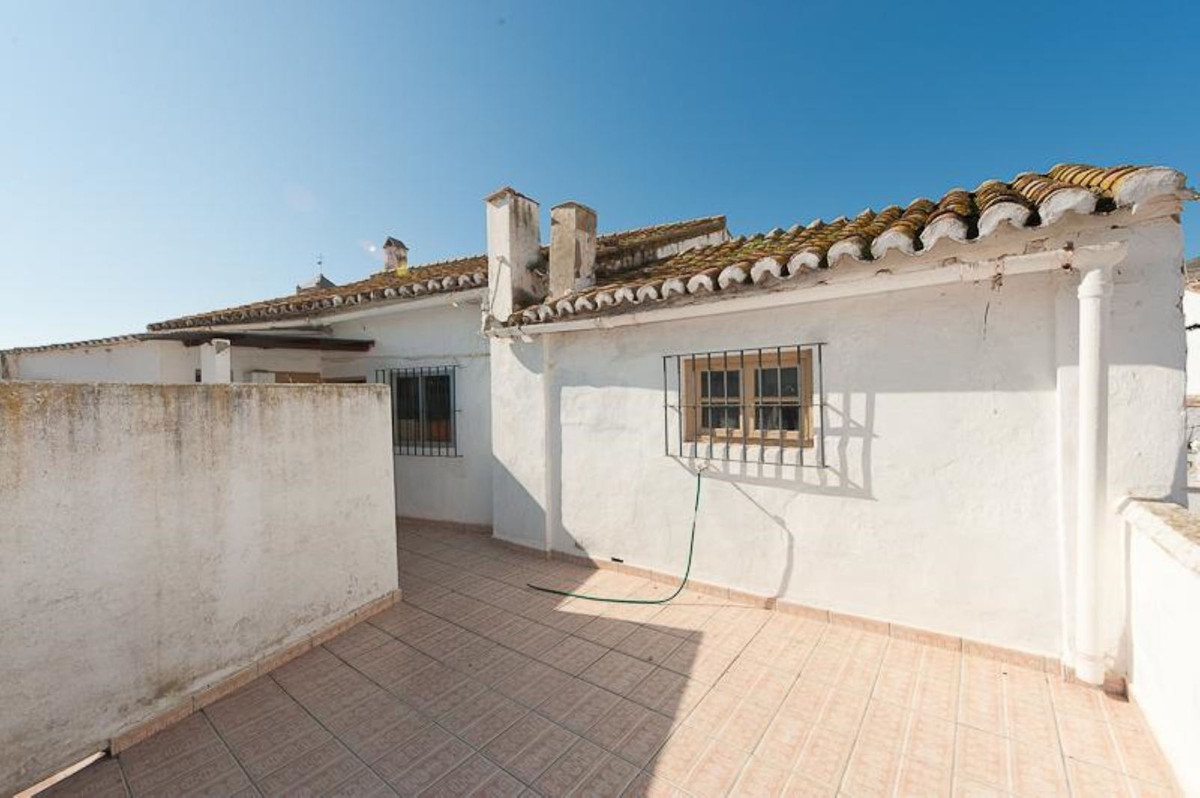 Se vende Adosada de 14 dormitorios en Costa Del Sol, Málaga, España