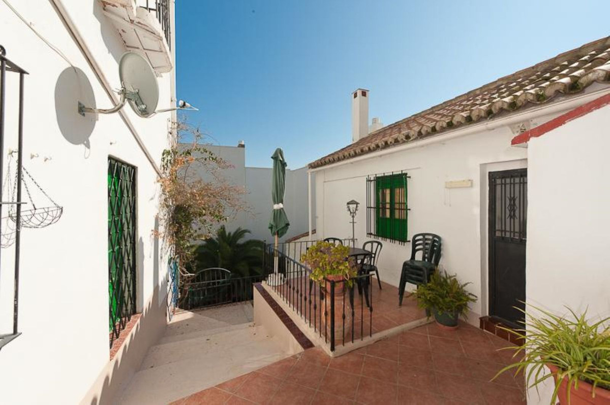 Se vende Adosada de 14 dormitorios en Costa Del Sol, Málaga, España