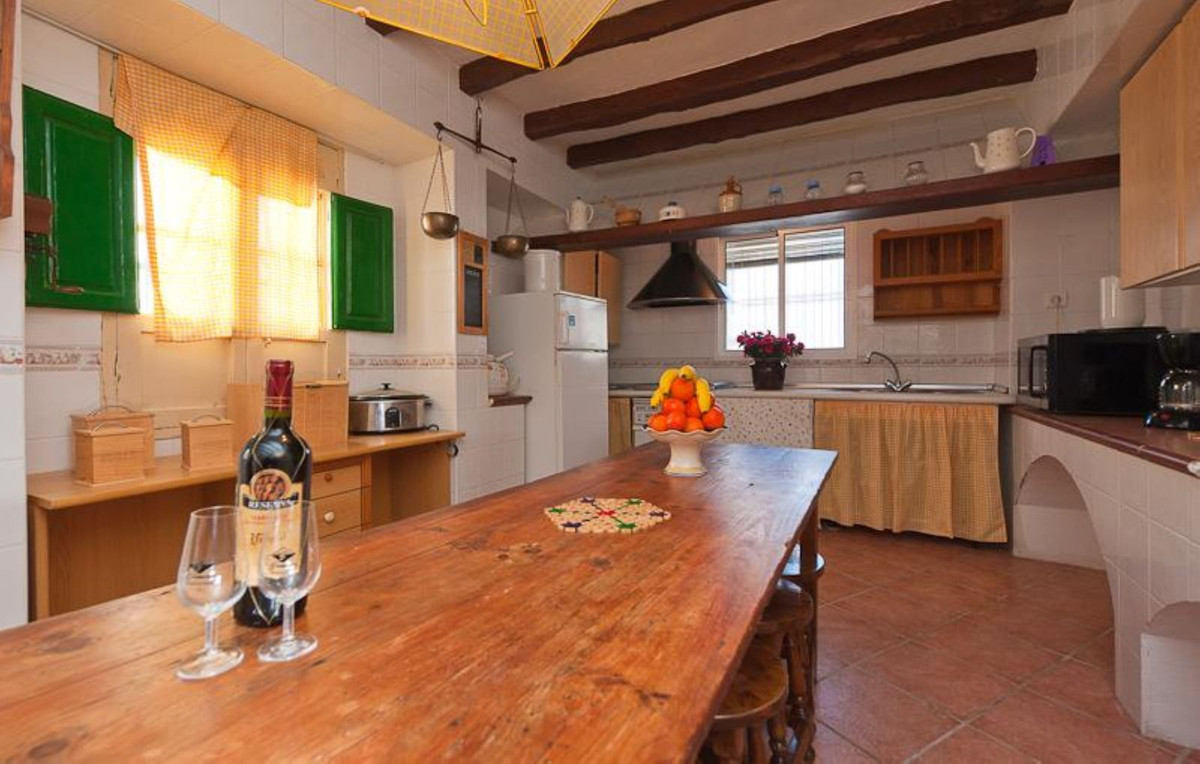 Se vende Adosada de 14 dormitorios en Costa Del Sol, Málaga, España