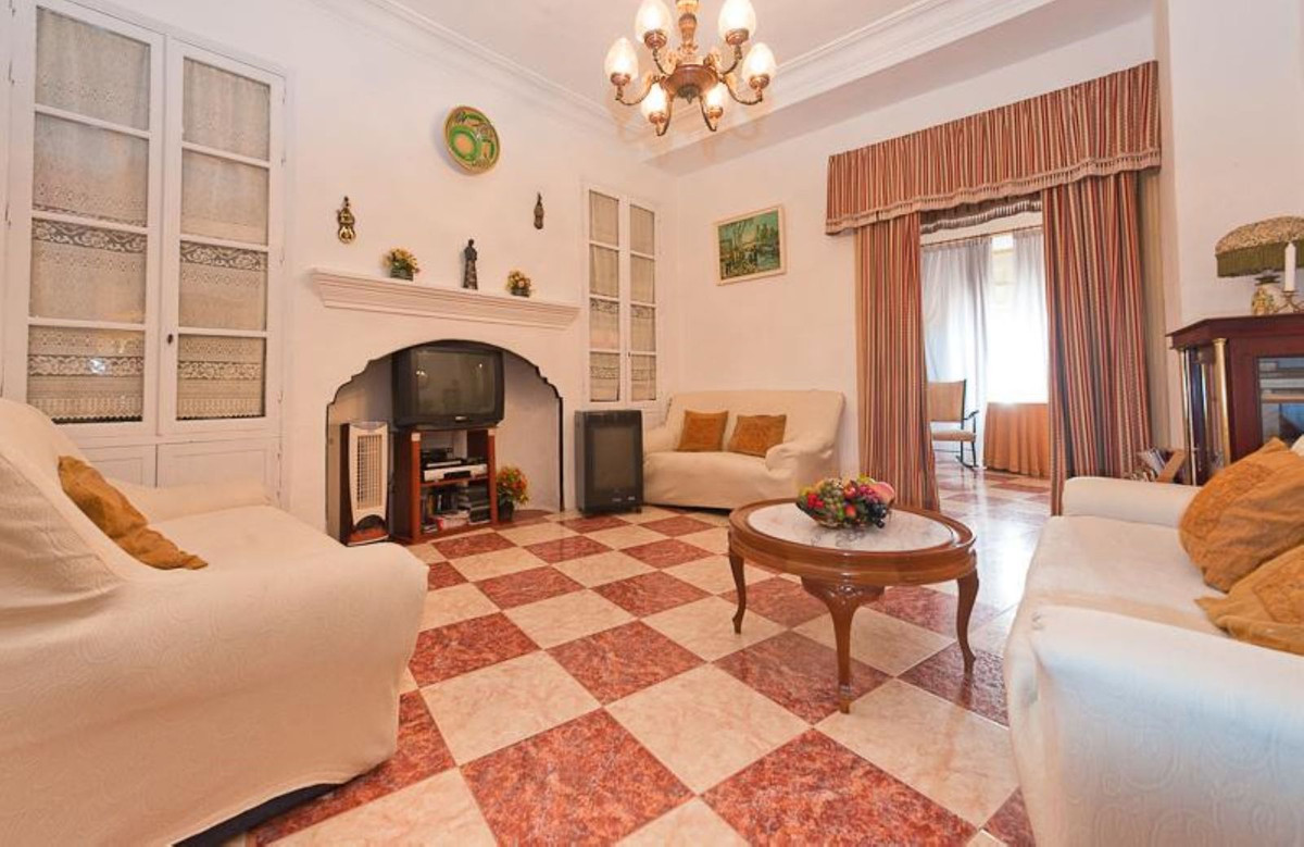 Se vende Adosada de 14 dormitorios en Costa Del Sol, Málaga, España