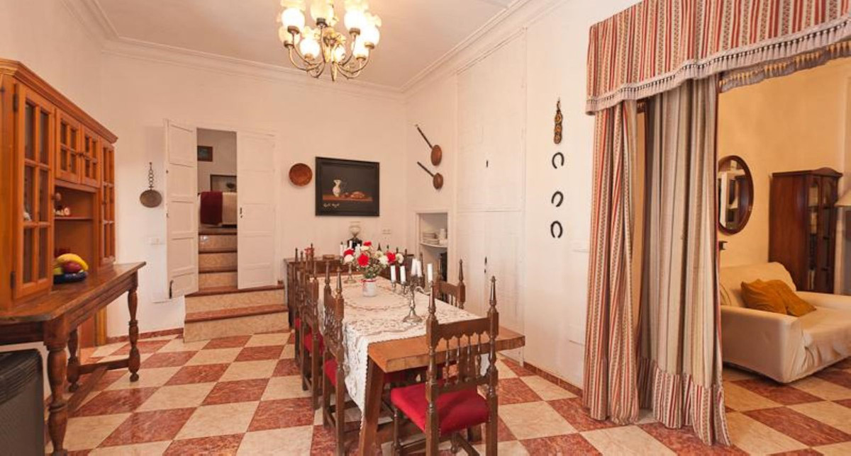 Se vende Adosada de 14 dormitorios en Costa Del Sol, Málaga, España