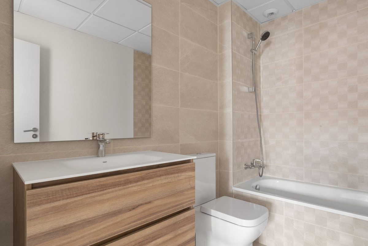 2 Bed Apartment for sale in Estepona Costa Del Sol, Málaga, Spain