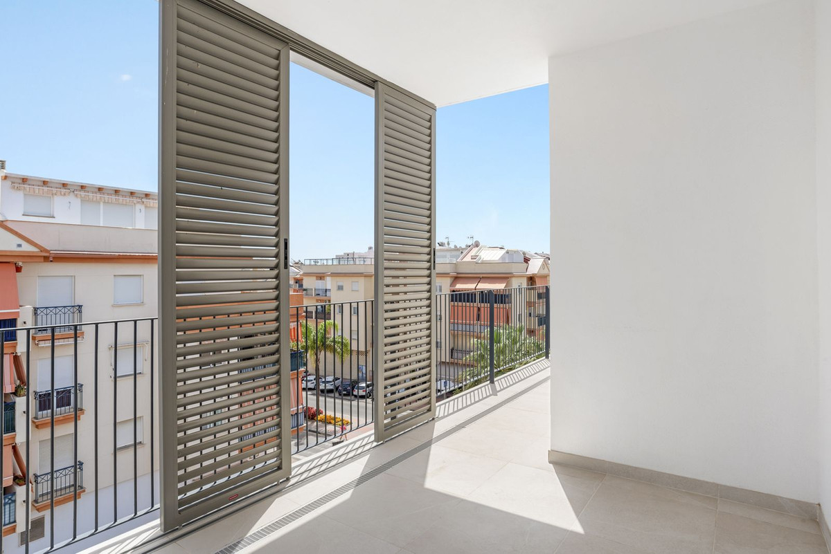 2 Bed Apartment for sale in Estepona Costa Del Sol, Málaga, Spain