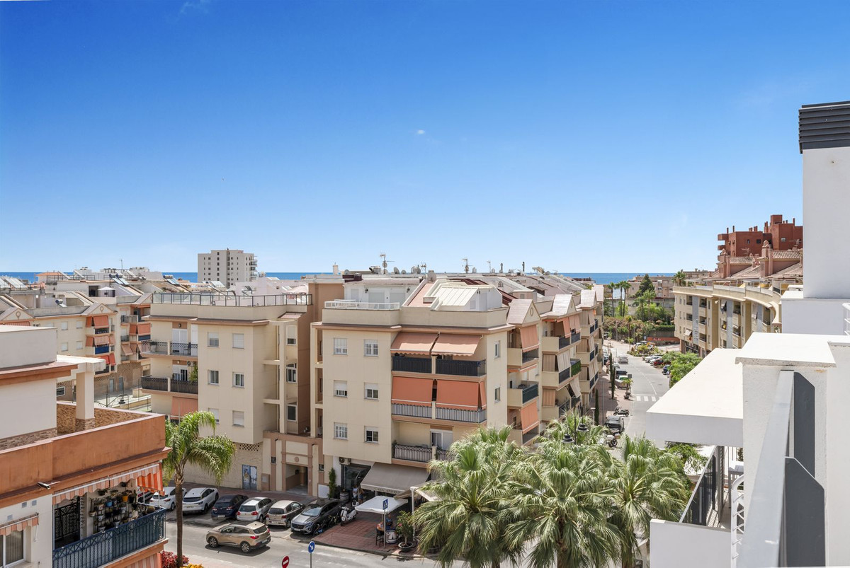 2 Bed Apartment for sale in Estepona Costa Del Sol, Málaga, Spain