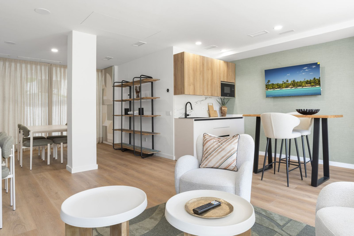 2 Bed Apartment for sale in Estepona Costa Del Sol, Málaga, Spain