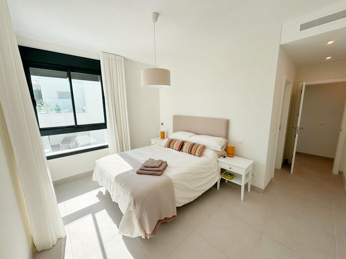 3 Bed Apartment for sale in Estepona Costa Del Sol, Málaga, Spain