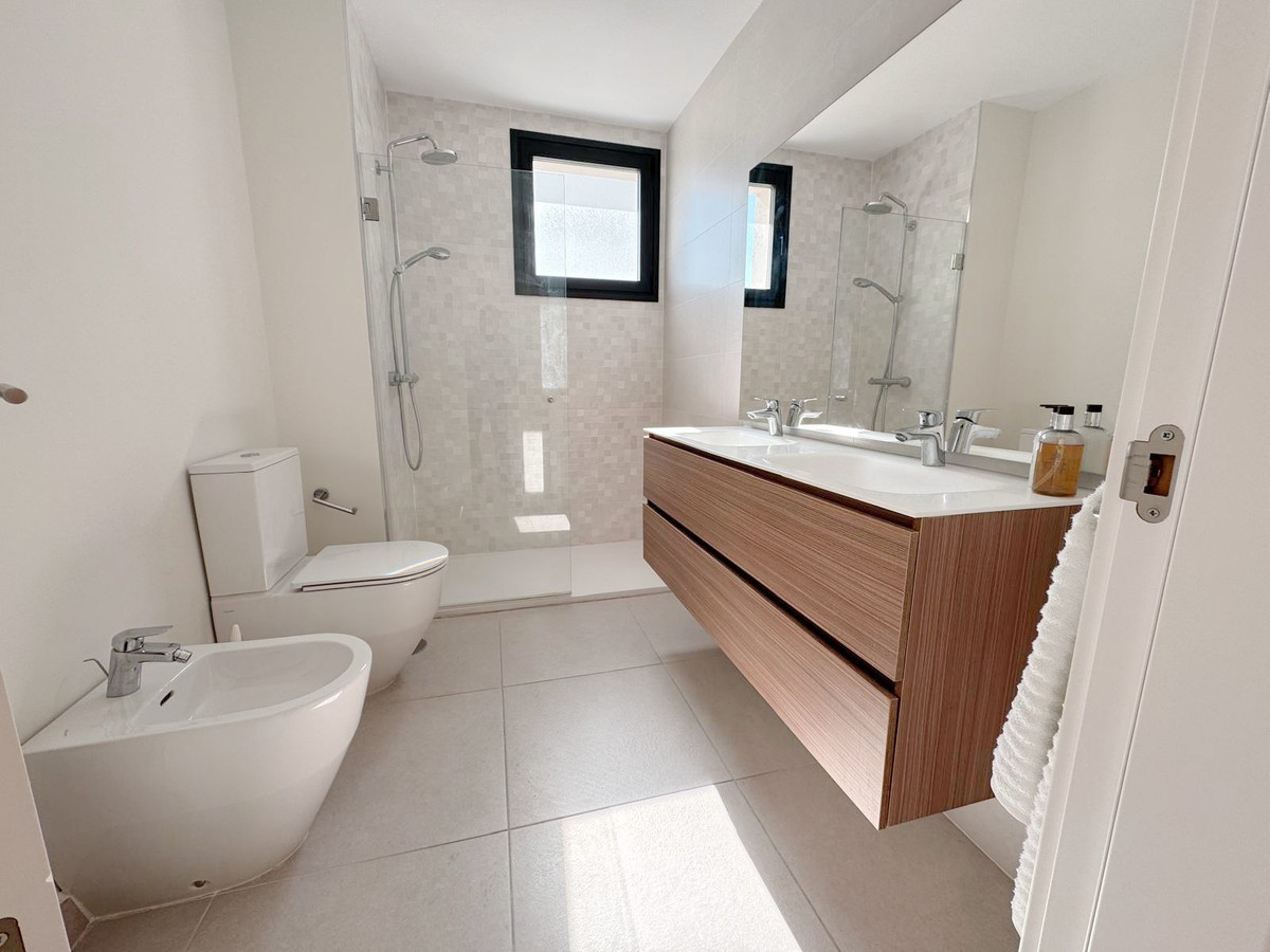3 Bed Apartment for sale in Estepona Costa Del Sol, Málaga, Spain