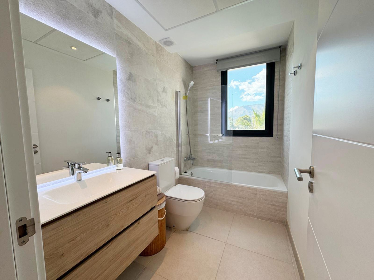 3 Bed Apartment for sale in Estepona Costa Del Sol, Málaga, Spain