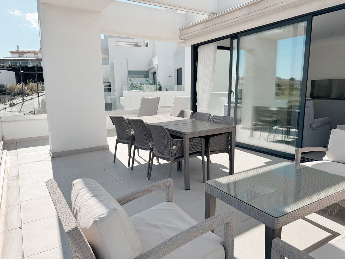 3 Bed Apartment for sale in Estepona Costa Del Sol, Málaga, Spain