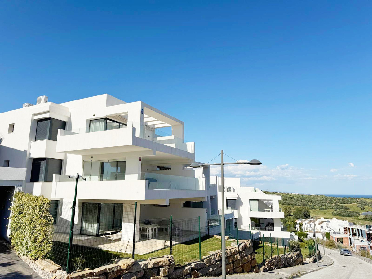 3 Bed Apartment for sale in Estepona Costa Del Sol, Málaga, Spain