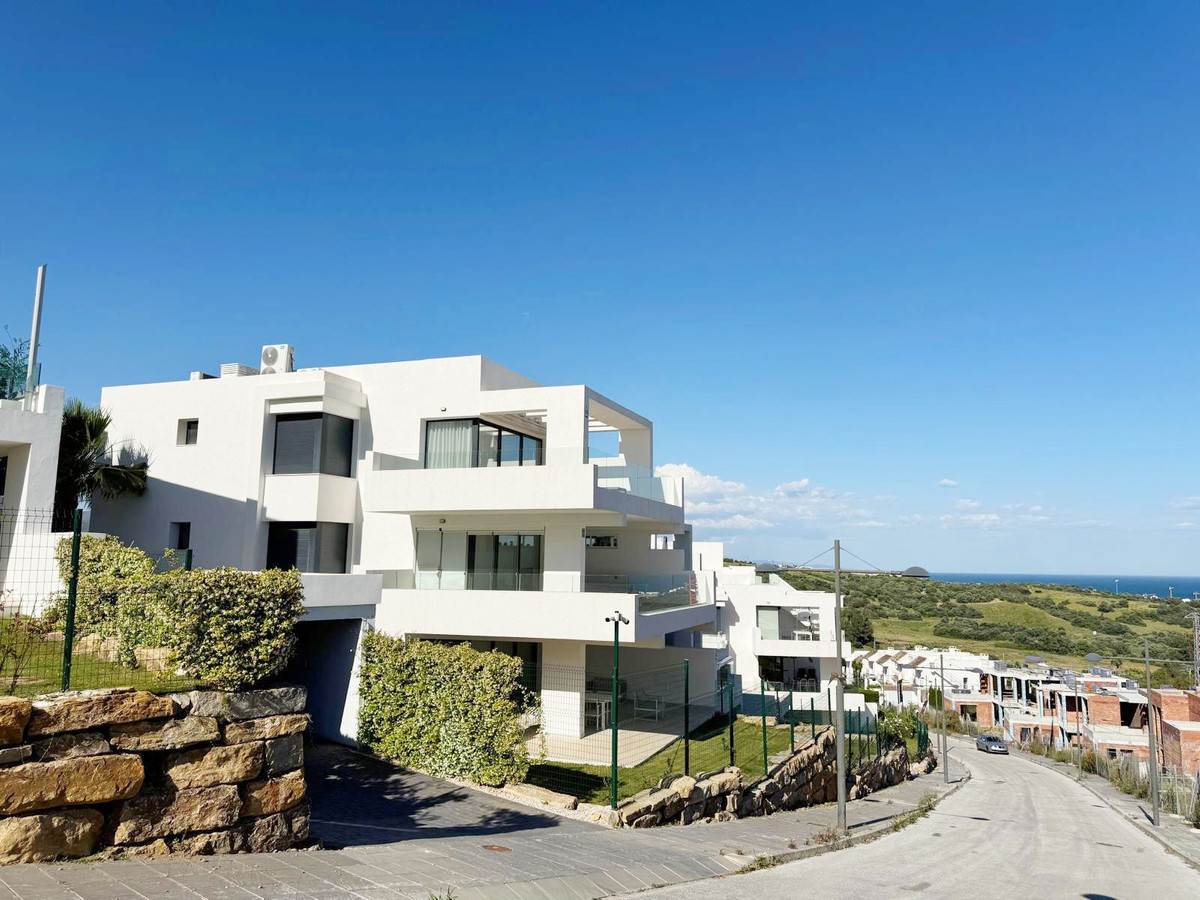 3 Bed Apartment for sale in Estepona Costa Del Sol, Málaga, Spain