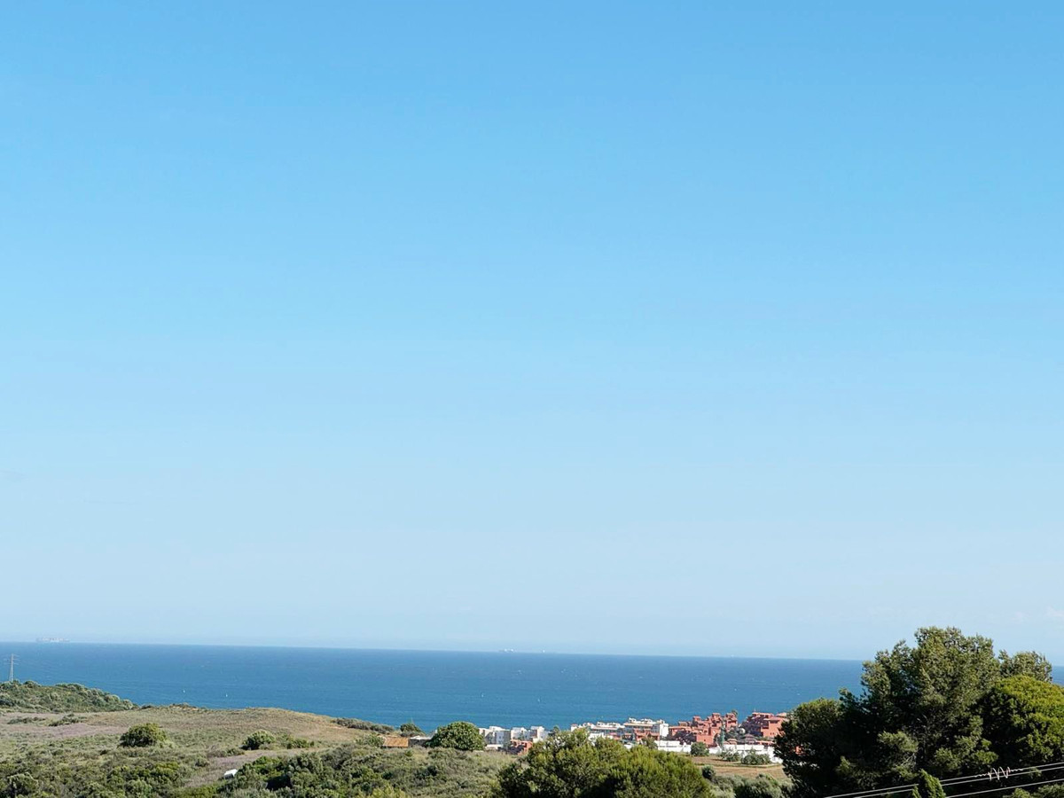 3 Bed Apartment for sale in Estepona Costa Del Sol, Málaga, Spain